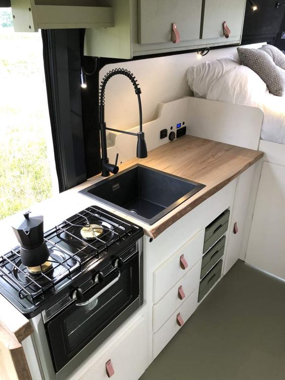 rv kitchen cabinet2