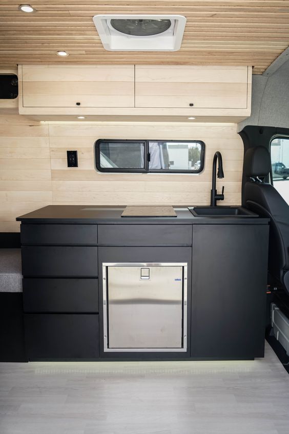 rv kitchen cabinet5