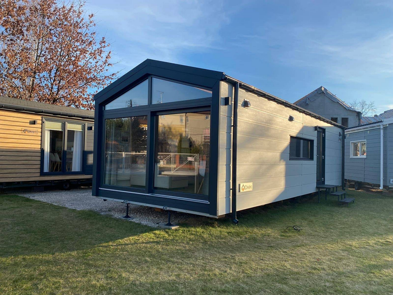 The Impact Resistance Of Aluminum Furniture Brings Benefits To Mobile Homes