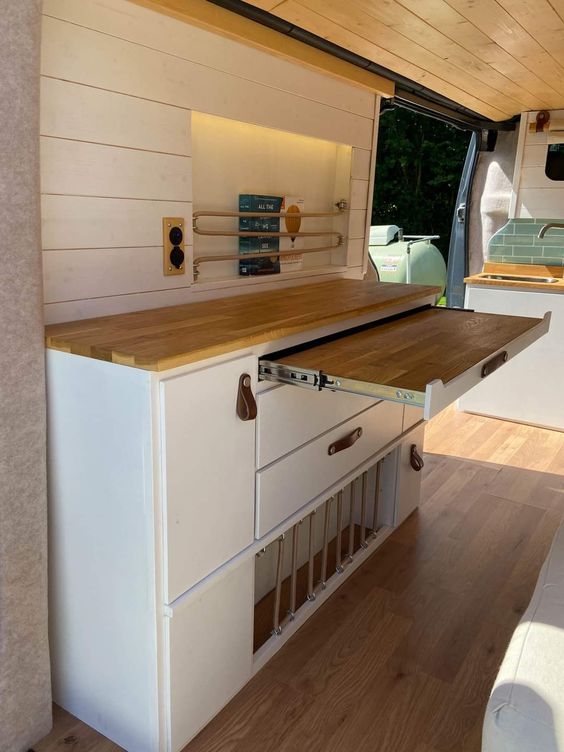 rv kitchen cabinet4