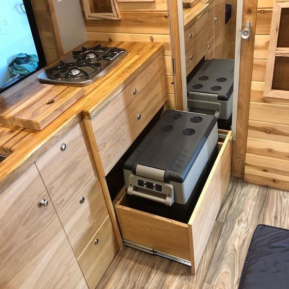 rv kitchen cabinet2
