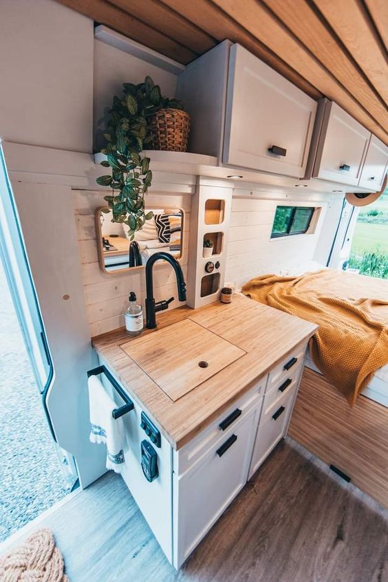 rv kitchen cabinet (2)