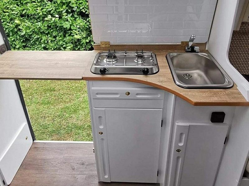 How Does Aluminum Furniture Improve The Space Utilization Of RVs?