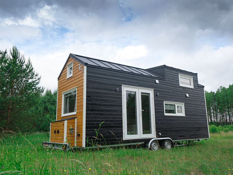 How Does Aluminum Furniture Improve The Functionality And Comfort Of Mobile Homes?