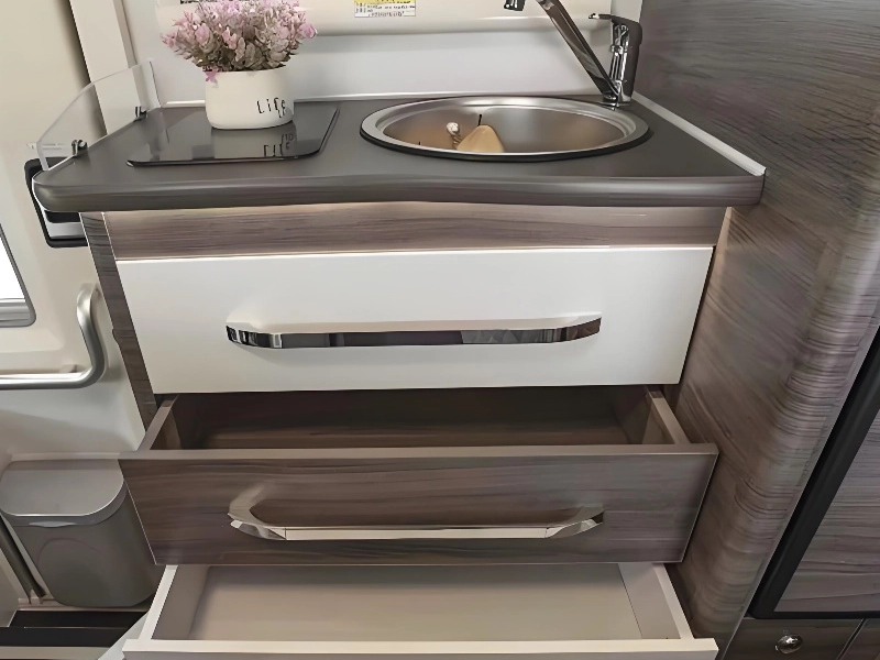 What Are The Advantages Of Aluminum RV Furniture In Extreme Environments?