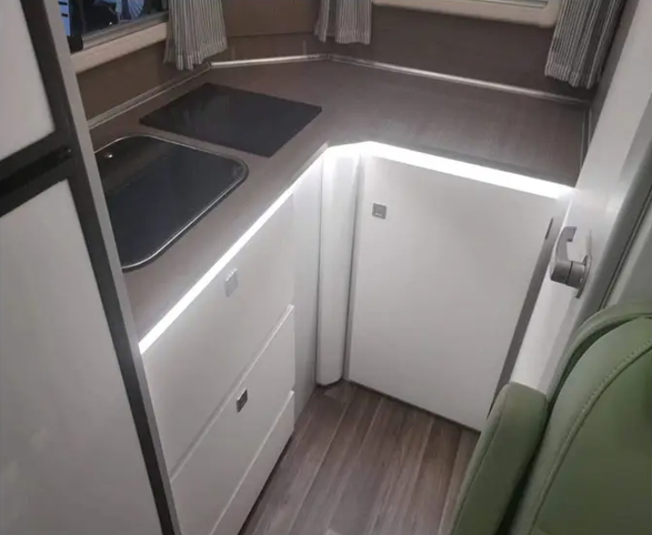 motorhome kitchen cabinet1