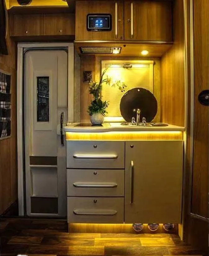 rv kitchen cabinet10
