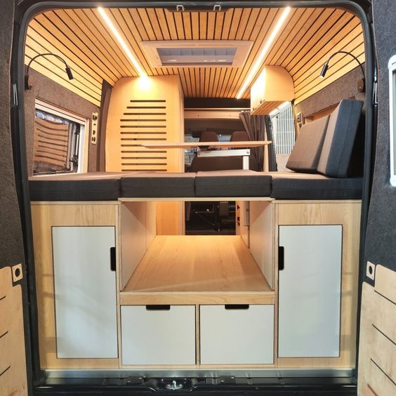 Lightweight Aluminum Caravan Furniture RV Bed with Under-bed Cabinet And Drawers