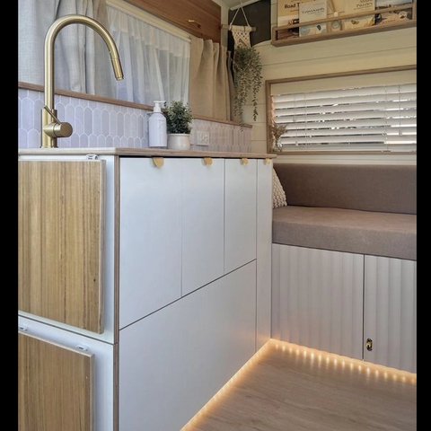 Personal Custom Aluminum Caravan Cabinet Hidden Buckle Lock RV Kitchen Cabinet