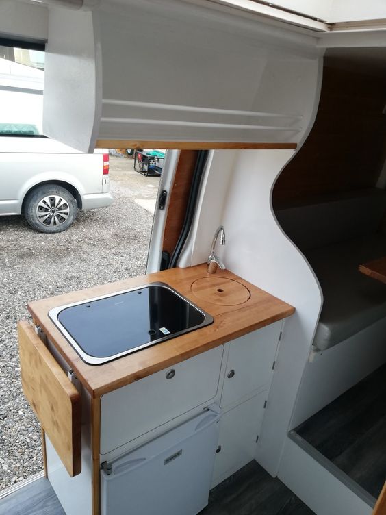 rv kitchen cabinet2
